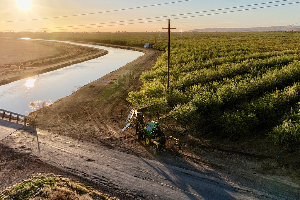 Skirter Hedger at work in California Orchard